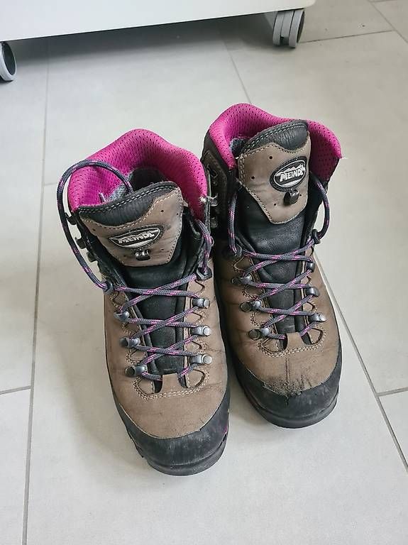 Meindl Scarpe da donna: Wanderschuhe Meindl Gr. 37.5 – Usato da Bern venduto da nad_vgh9 1