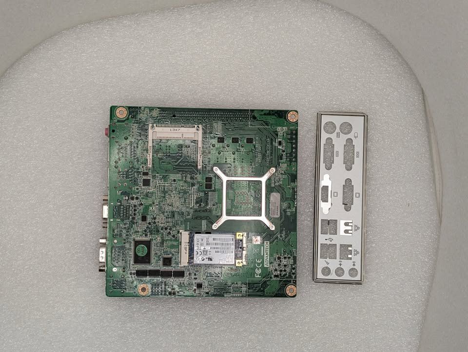 Schede madri: Advantech AIMB-272G2 Mini-ITX industriel / CPU Intel / 16GB – Usato da Ecublens VD venduto da Netfinity 2