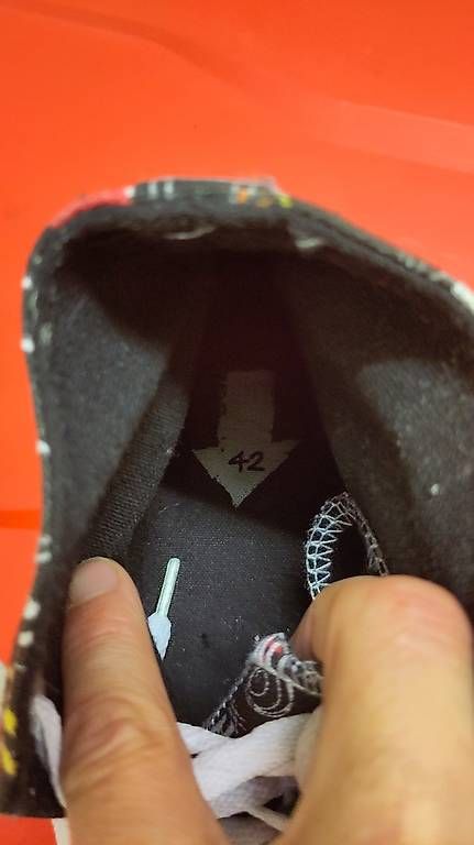 Schuhe für Jungen: Turnschuhe  – Gebraucht aus Niederlenz von rot_f9sd 1