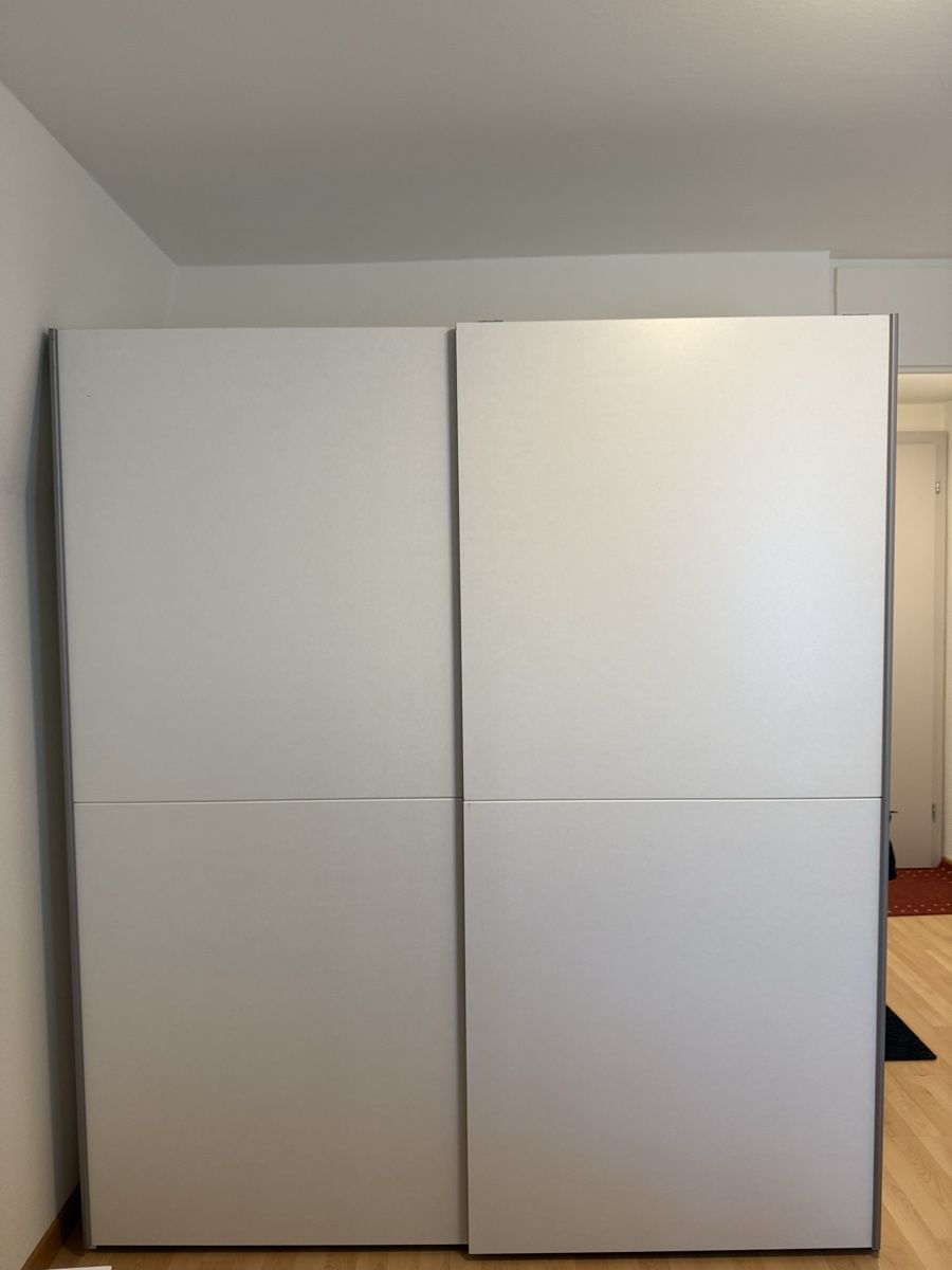 Armadi: Weisser Schrank – Usato da St. Gallen venduto da klu_5mkg