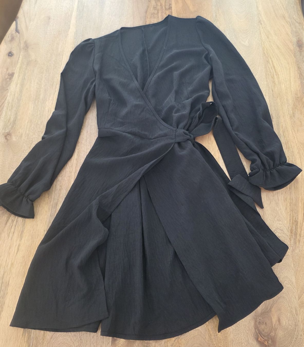 Vestiti: Wickelkleid schwarz Gr M  neu – Nuovo (secondo la descrizione) da Rheinsulz venduto da Gilea 4