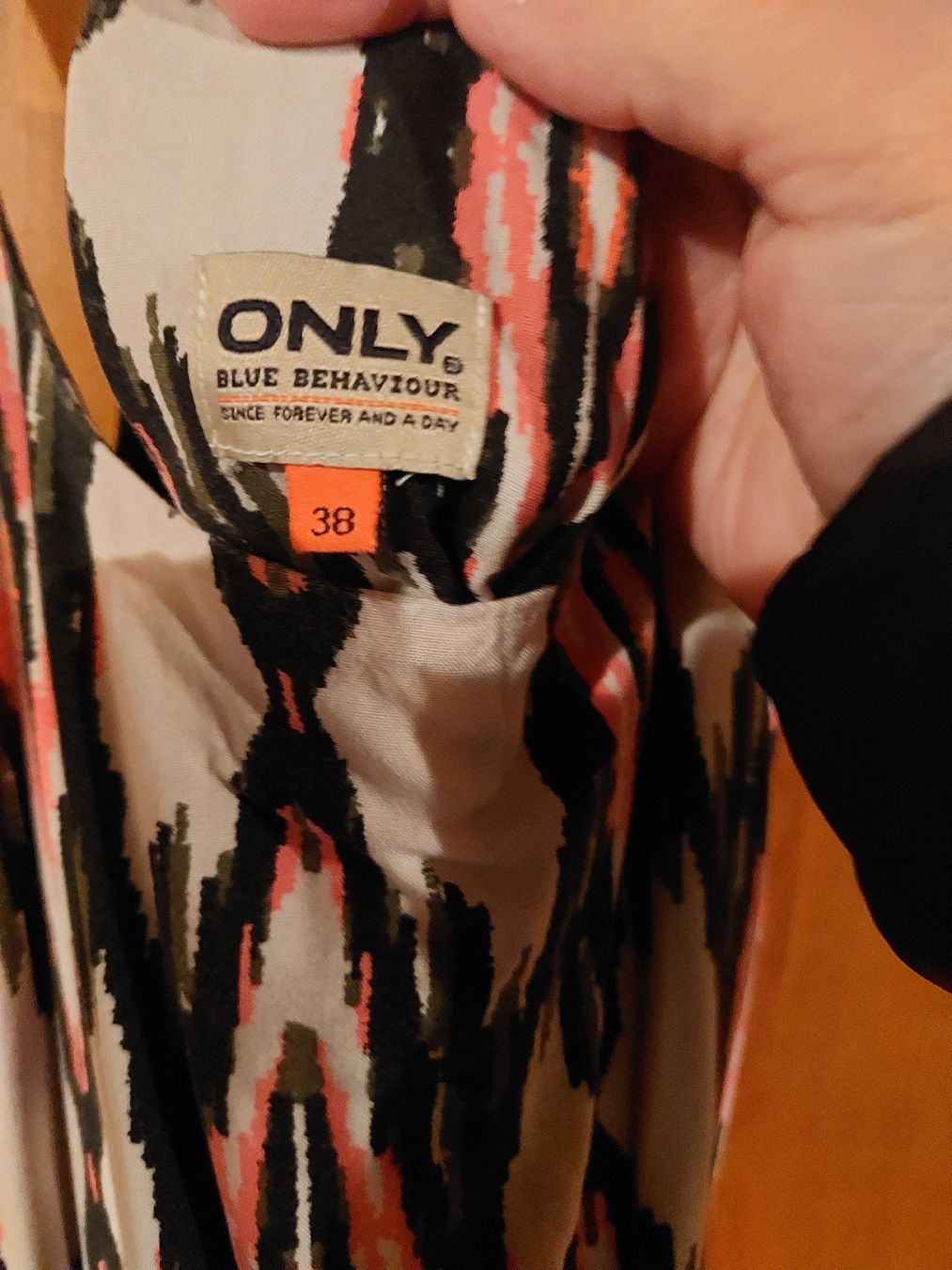 Only Kleider: Only Kleid – Gebraucht aus Dietlikon von Asany 3