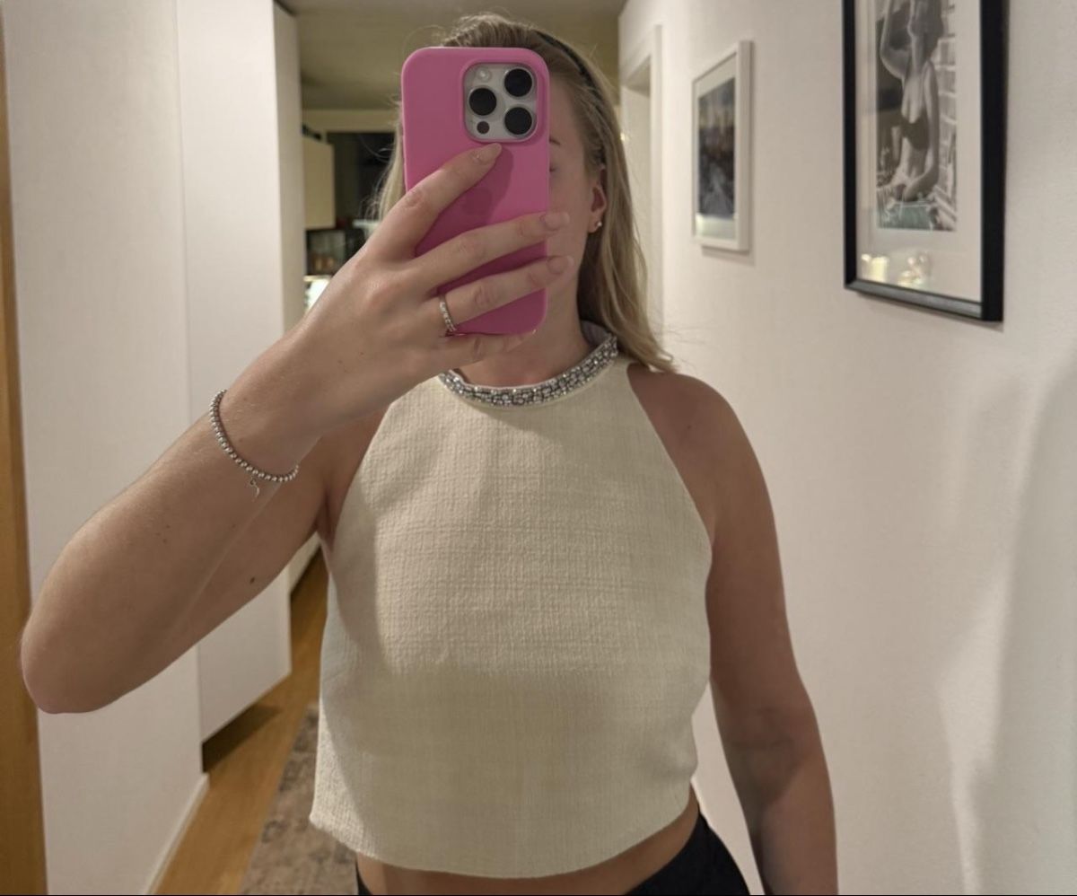 Sandro Tops: Sandro Top – Gebraucht aus Luzern von Itsclaire 1