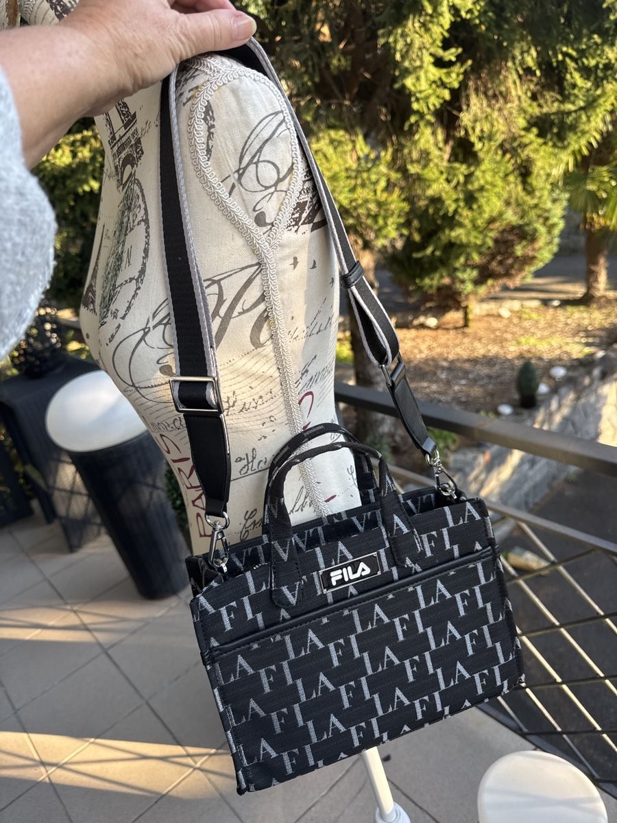 Fila Taschen für Damen: Fila Umhängetasche Neu (S) – Neu und originalverpackt aus Vezia von sidu03 4