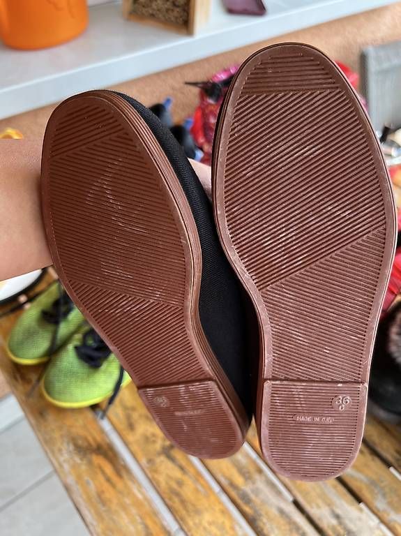Scarpe per ragazzi: Schuh Neu große 34 – Usato da Brüttisellen venduto da sed_p2ds 2