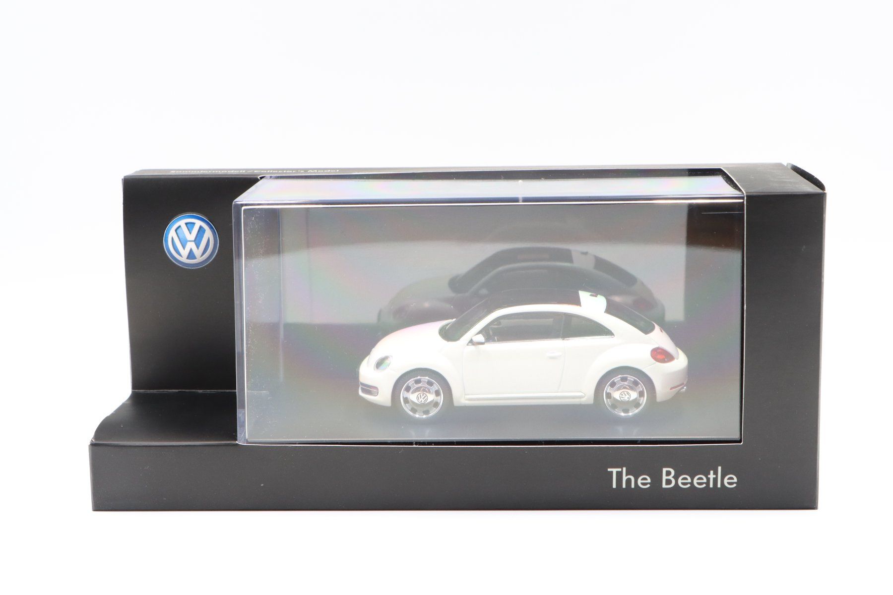 Volkswagen Modellini d'auto: VW New Beetle 2012 1:43 Schuco – Nuovo e nell'imballaggio originale da Bühl b.Aarberg venduto da modelldiecast