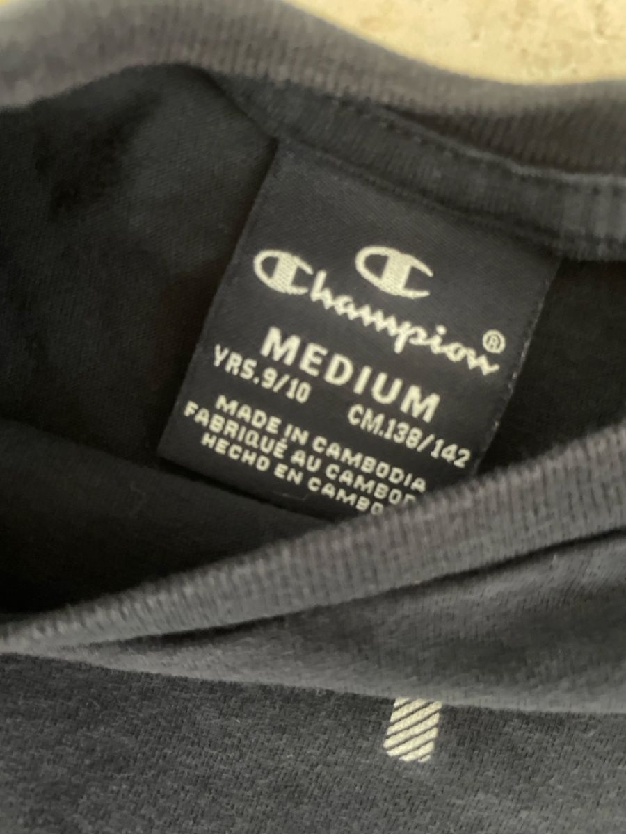 Champion Hemden, T-Shirts & Polos: Cooles Champion T-Shirt Gr. 138/142, medium – Gebraucht aus Obergerlafingen von cabo4 1