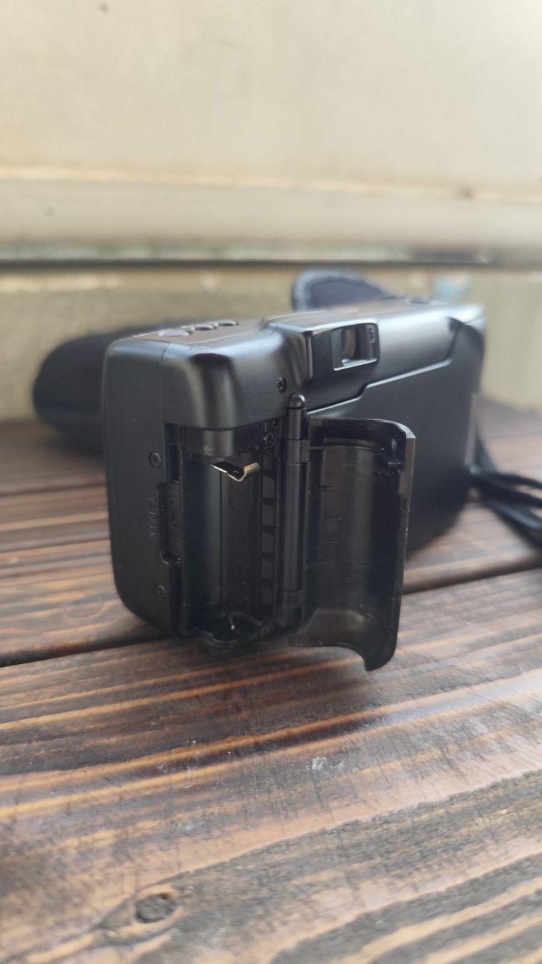 Nikon Kamera: Nikon Zoom 310 AF Analogkamera – Gebraucht aus Liebefeld von Oakman771 3