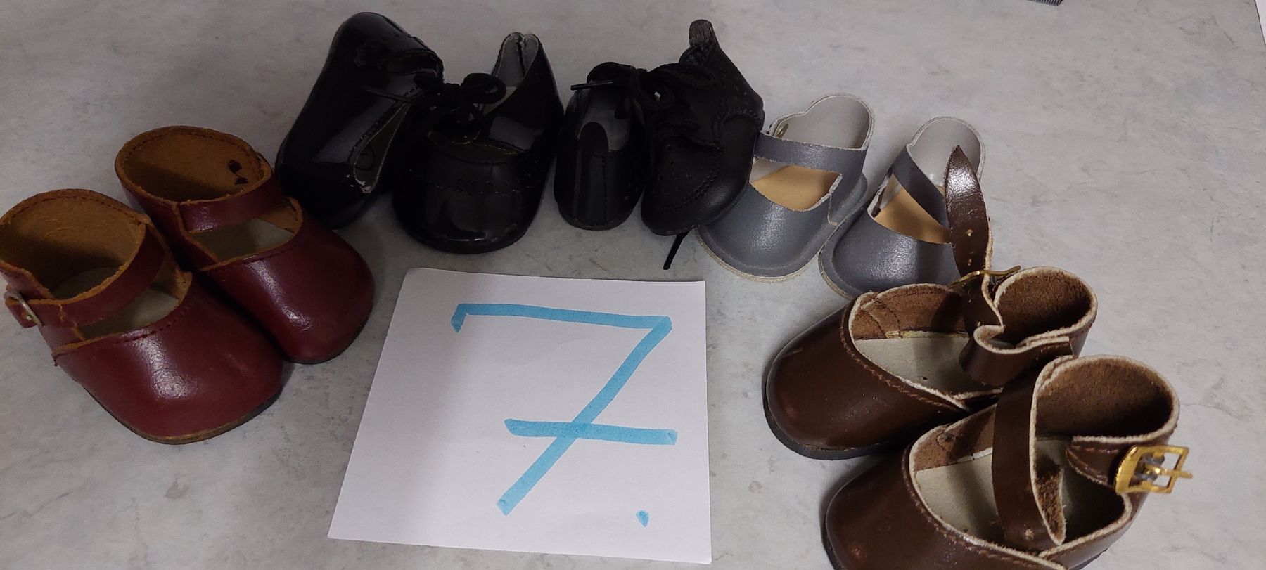 Sasha Morgenthaler Puppen: 5Paar Puppenschuhe  – Gebraucht aus Muri AG von nindo1 7