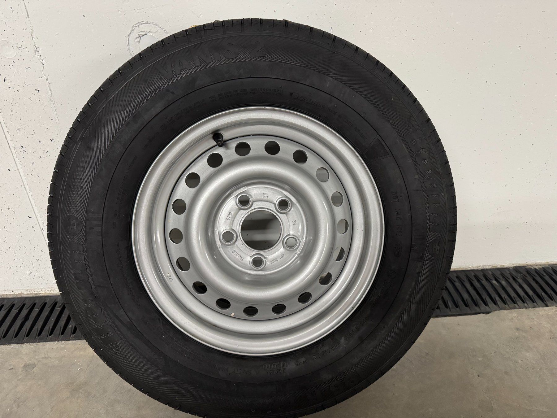 Pneus & Kompletträder: Ersatzrad zu Wohnwagen – Neu (gemäss Beschreibung) aus Flums von Hrroland