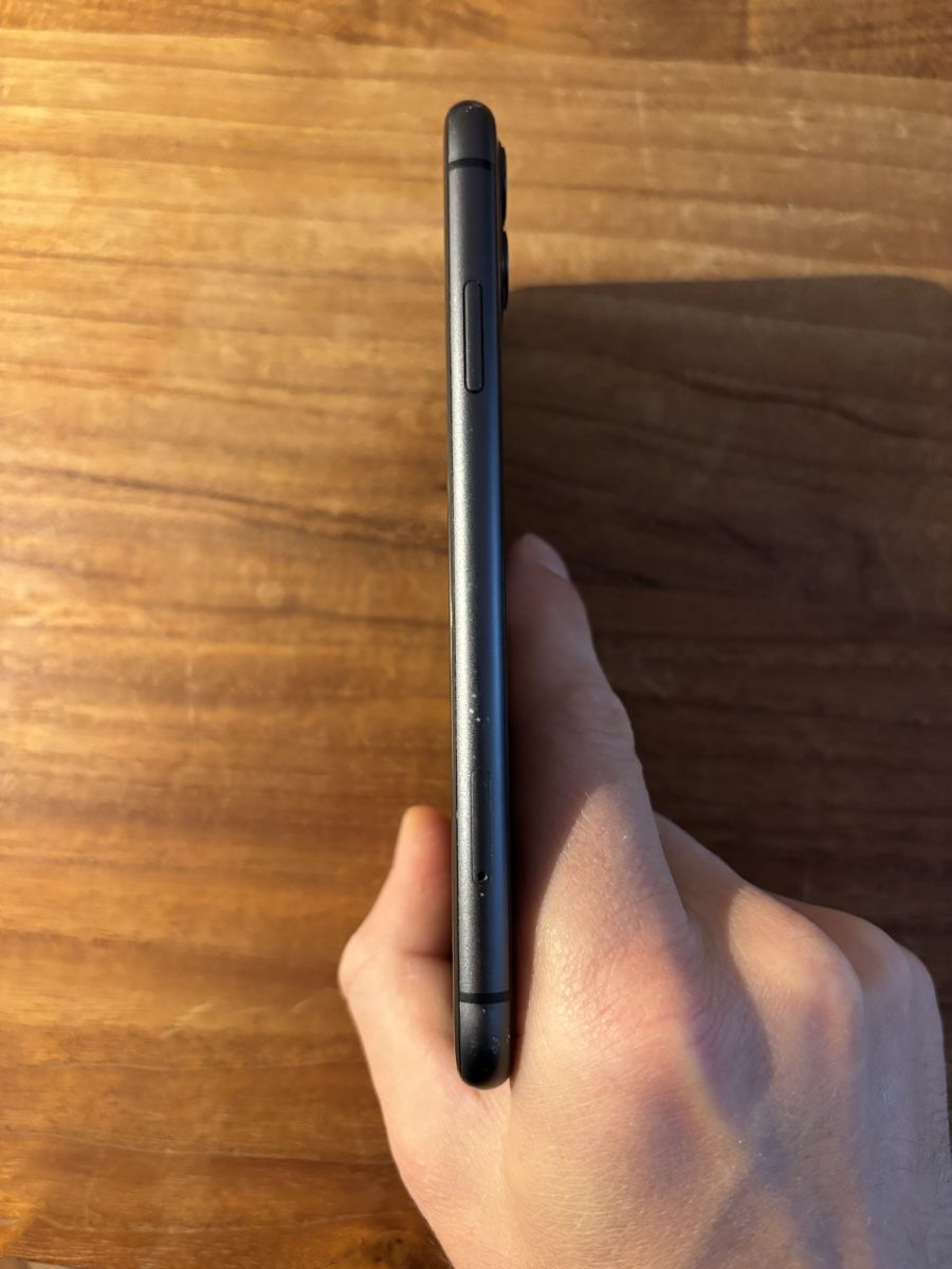 Apple Handys / Smartphones: Apple iPhone 11 128GB Schwarz - Akku 86% – Gebraucht aus Zürich von leo_6qmw 5