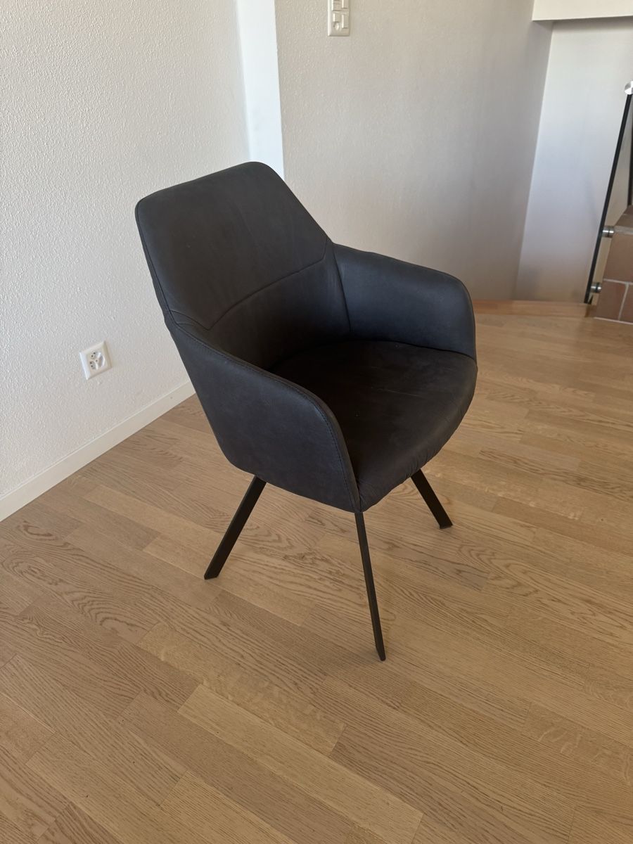 Sedie: 4 drehbare Esszimmerstühle mit Armlehnen - Schwarz – Nuovo (secondo la descrizione) da Schaffhausen venduto da pe__7kxr 1
