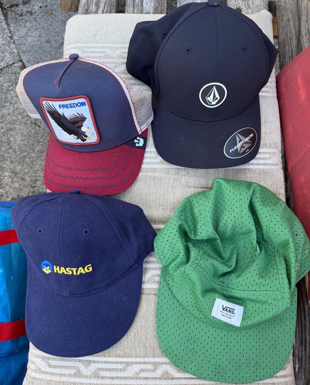 Altro in  Abbigliamento & Accessori: Cap – Usato da Flawil venduto da Stella_3