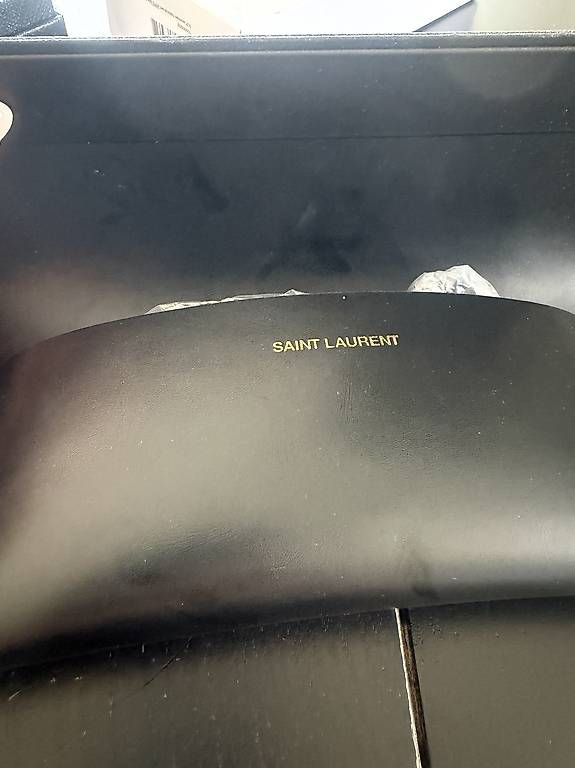 Saint Laurent Brillen & Gläser: YSL Sonnenbrille neu – Neu und originalverpackt aus Schaffhausen von Nathalia33 4