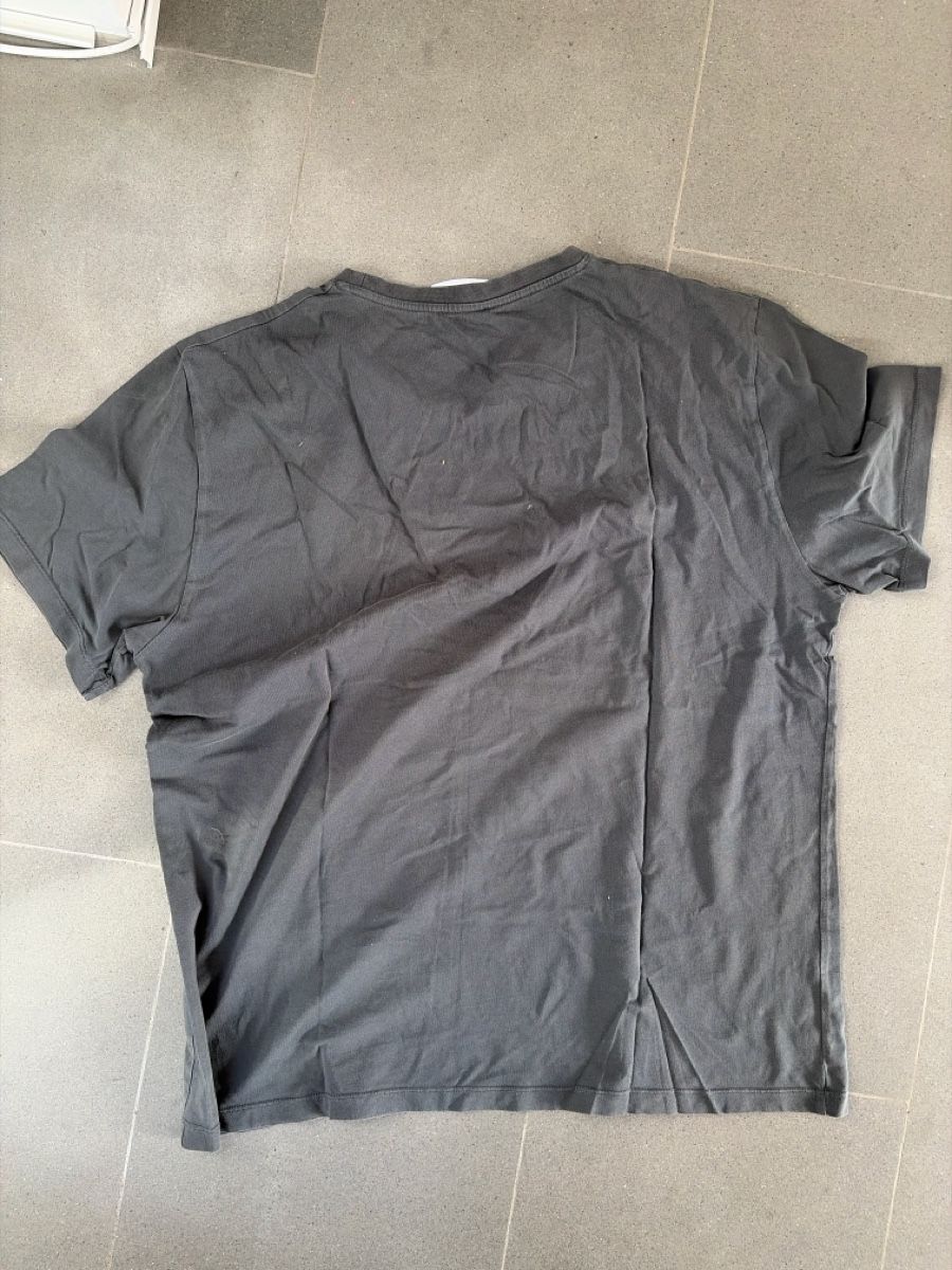 T-shirt: T-Shirt von FromFuture – Nuovo (secondo la descrizione) da Kilchberg ZH venduto da val_kln9 2