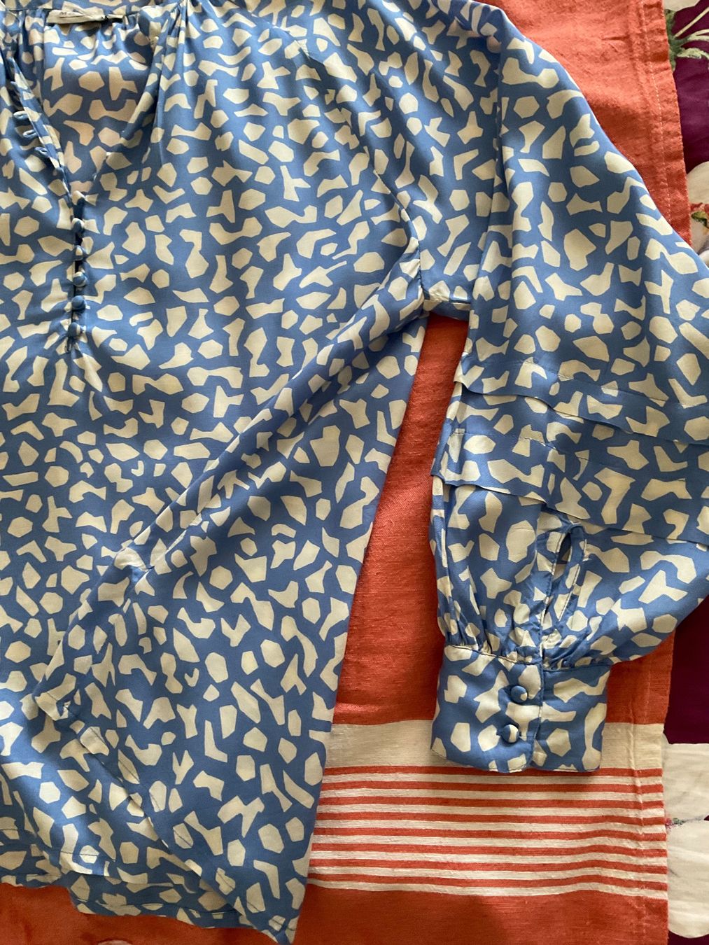 Chemisiers: MASAI oversize Bluse Gr L weiss/hellblau – D'occasion à Urdorf par alda02 5