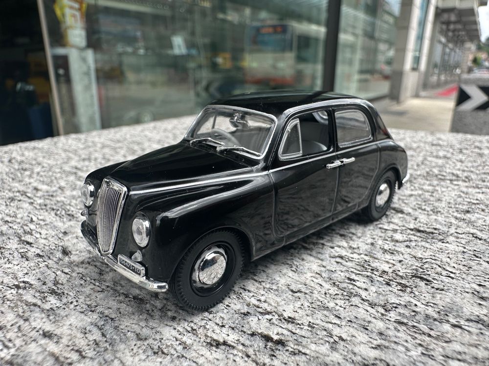 Voiture de 1963 couleur blanche - LANCIA Flaminia 3C 2.8 spéciale Pininfarina