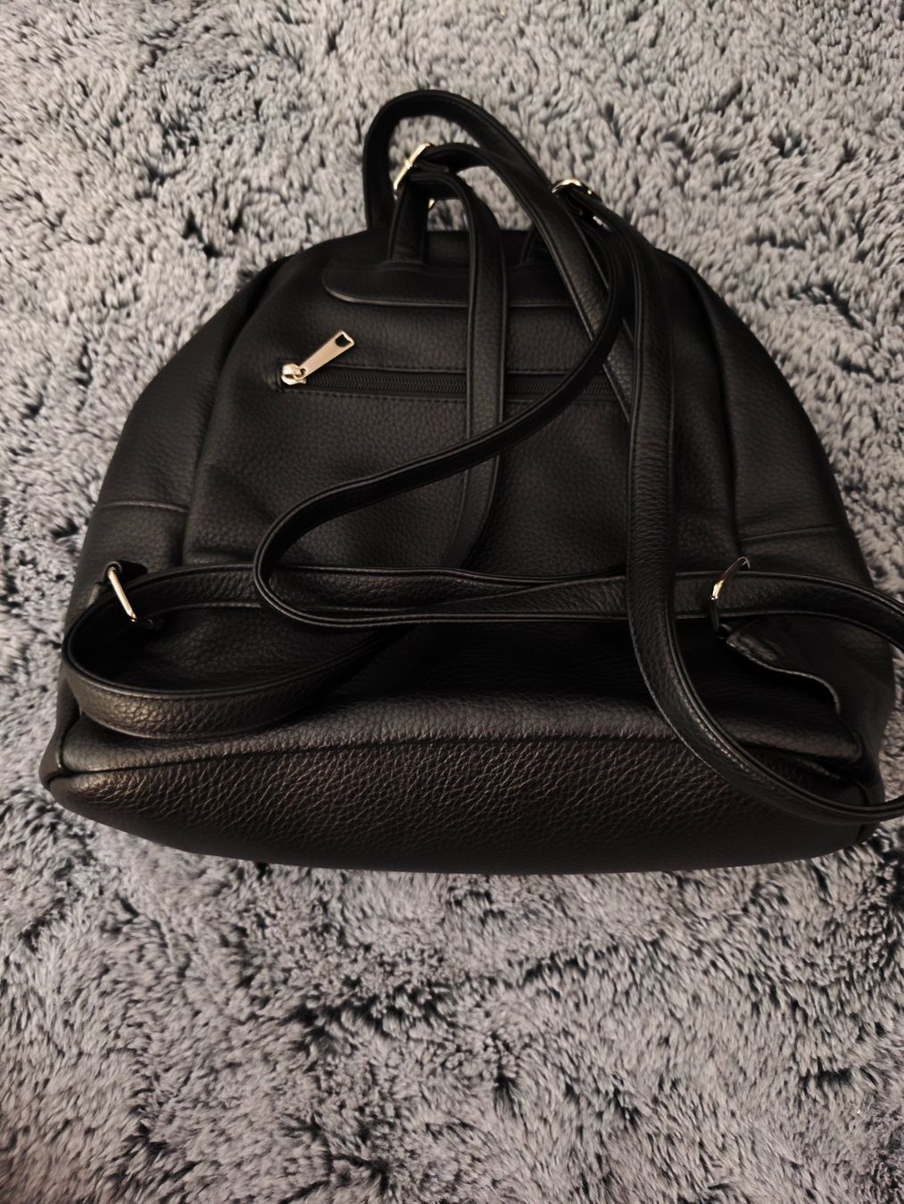 Zaini: Kleiner schwarzer Damen Rucksack No Name – Usato da Uster venduto da zebralino 1