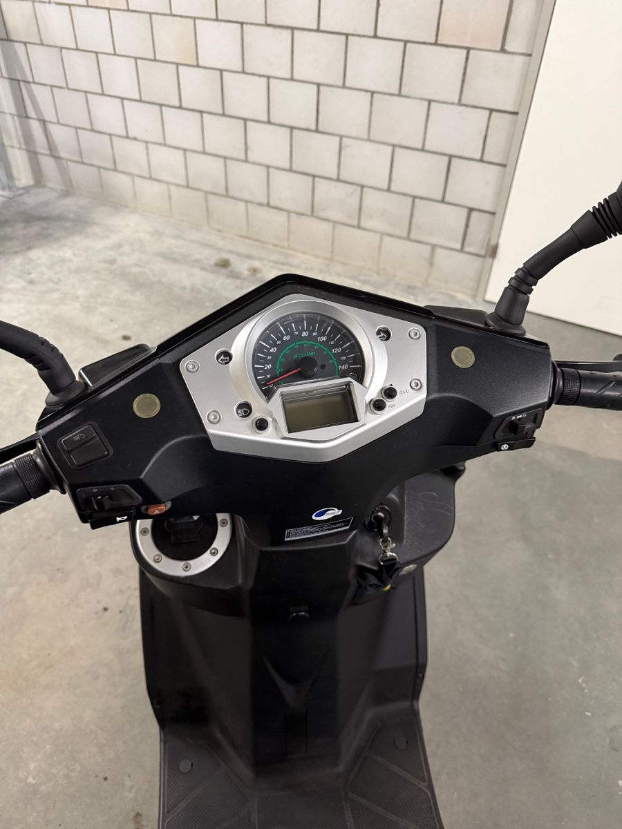 Daelim Scooter: Daelim Otello FI 125 – Usato da Bern venduto da Balucodor 4