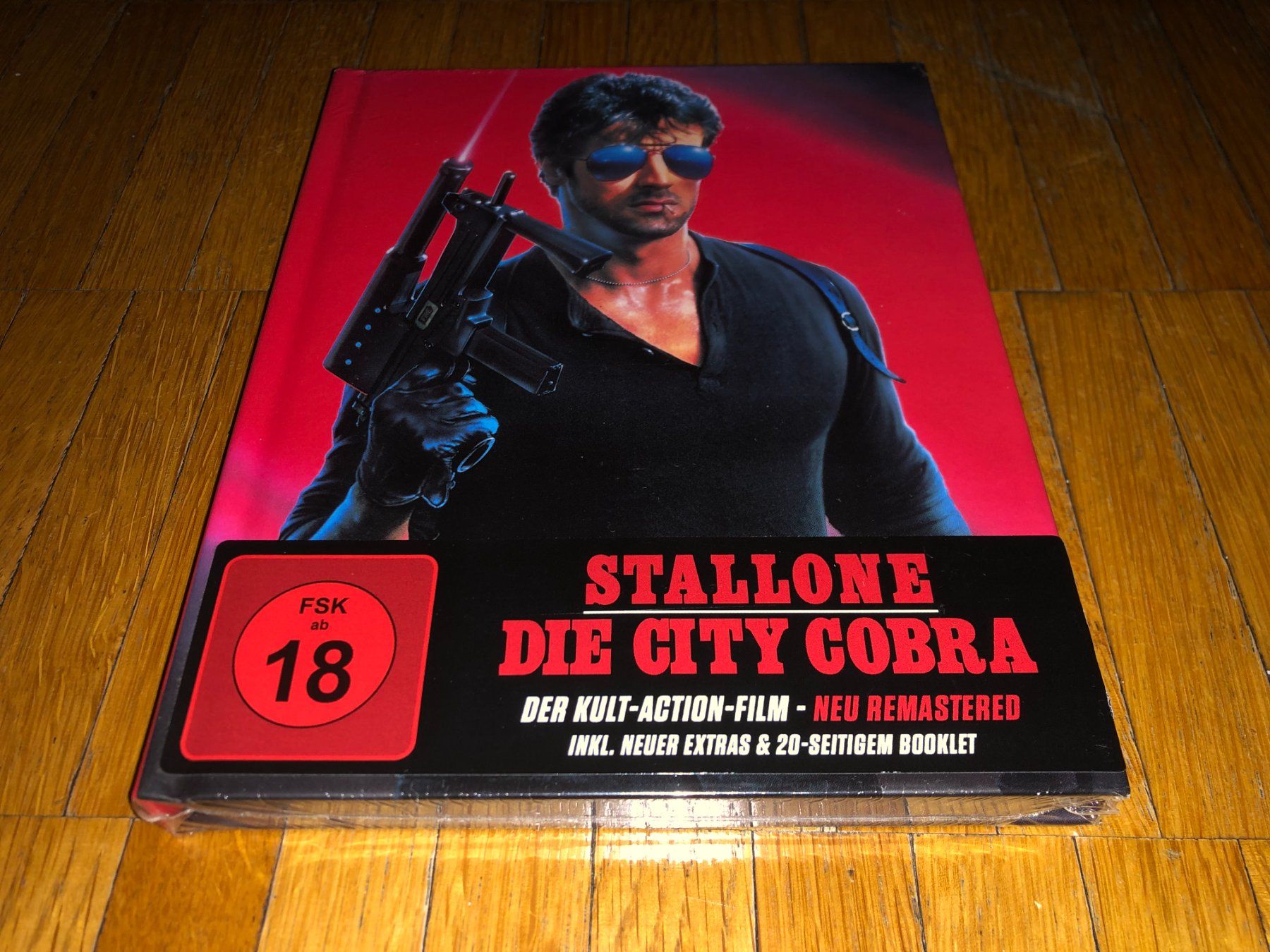 Tutti i DVDs: Die City Cobra - MEDIABOOK - UNCUT – Nuovo e nell'imballaggio originale da Basel venduto da havsok