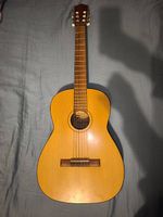 Gebrauchte Nylon Gitarre mit wunderschönem Klang inkl. Hülle