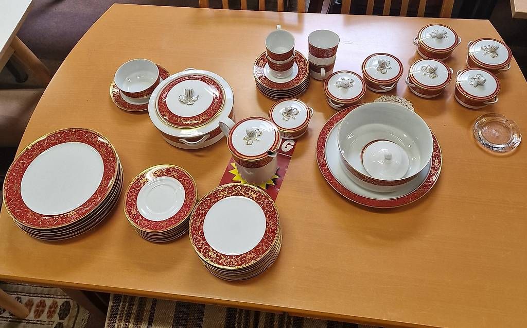 Set di piatti: Langenthal Chateau Geschirrset – Usato da Basel venduto da FETAG_Brocki 2