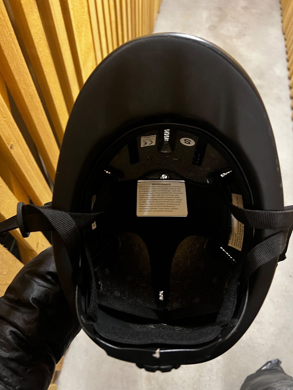 Caschi: Helmet - Horseback riding – Usato da Adliswil venduto da nat_7q7l 4