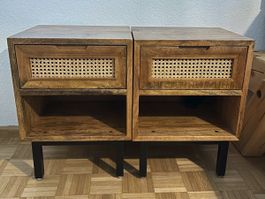 2 Nachttische Indonesien Massivholz - Originalpreis 360 Fr