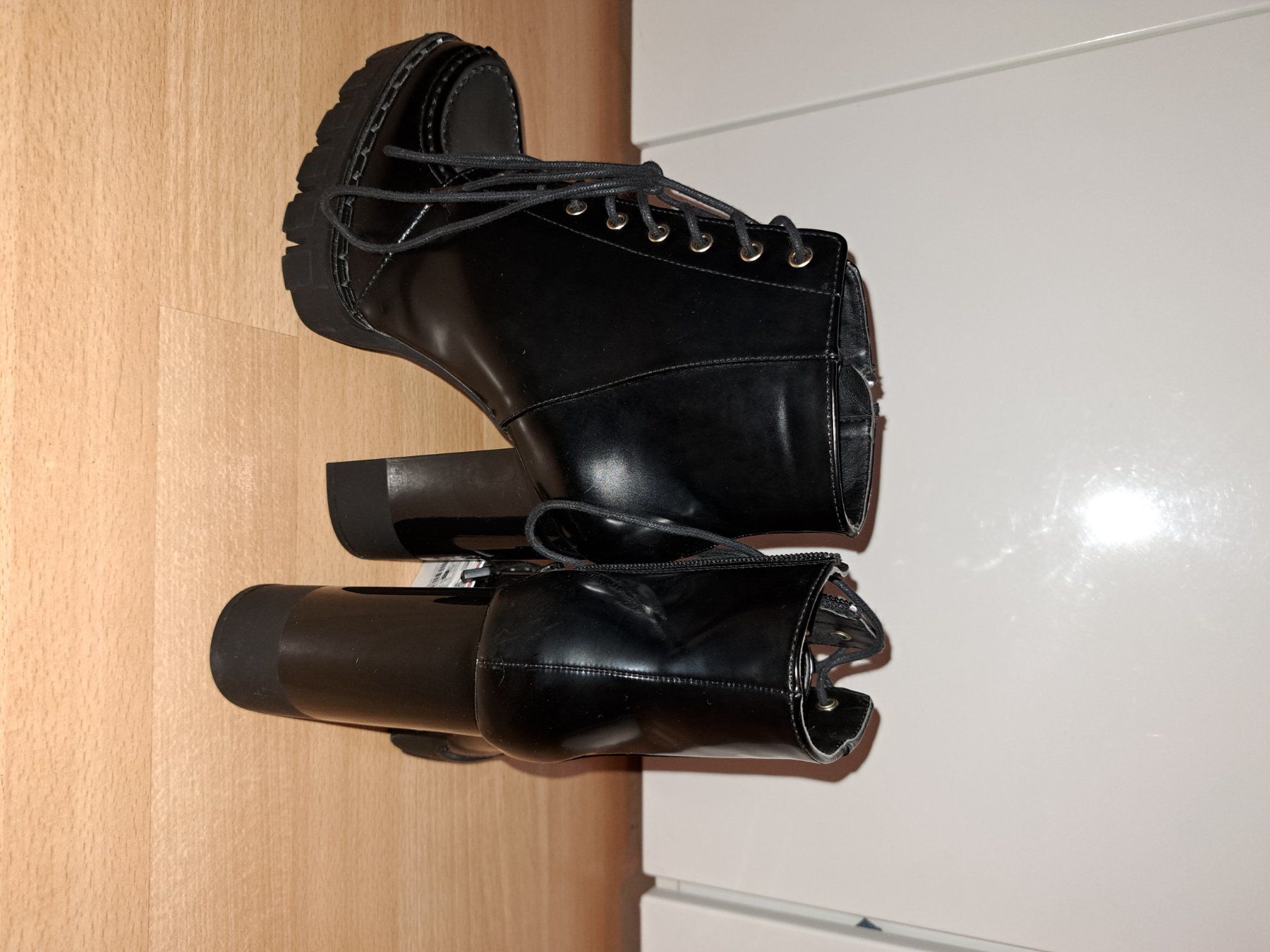 Scarpe da donna: Neue Stiefeletten Gr 39 von Zara – Nuovo (secondo la descrizione) da Gommiswald venduto da Cyndi5 2