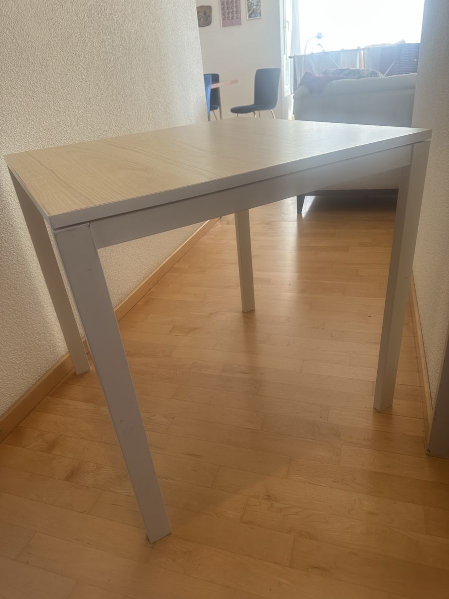Ikea Tische: Kleiner Küchentisch – Gebraucht aus Jona von Yamisi