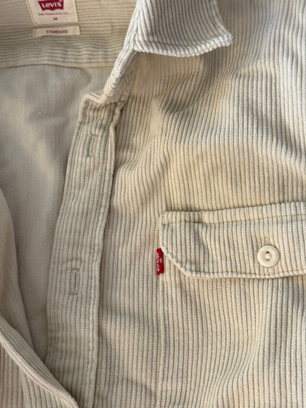 Levi's Camicie: Levi's Cordhemd beige Grösse M neu – Nuovo (secondo la descrizione) da Thun venduto da lie.sa 1