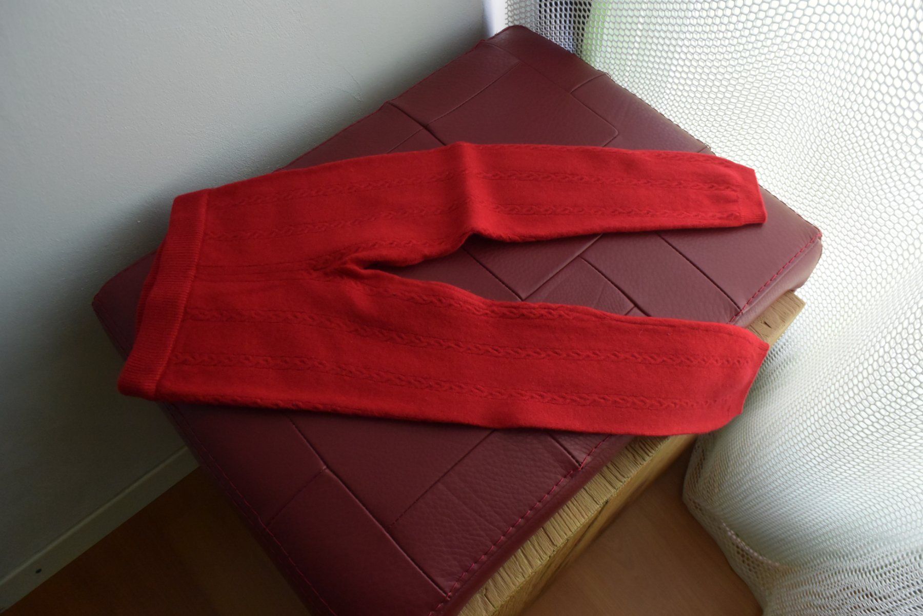 Lotti & Set di vestiti: Mädchen-Set: Pollunder mit Kirschen & warme Leggins, Gr. 110 – Usato da Densbüren venduto da TutaLarsen 5
