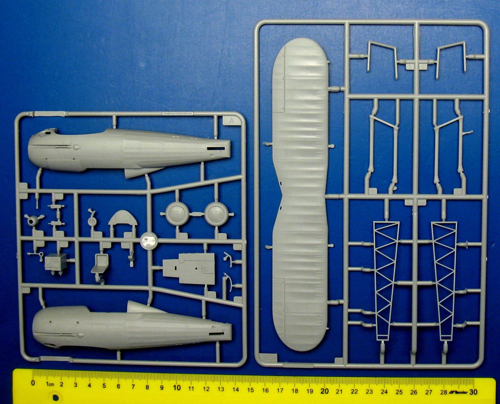 Modellbausätze & Standmodelle: Gloster Gladiator Mk.II – Neu und originalverpackt aus Bözen von jackieoh 2
