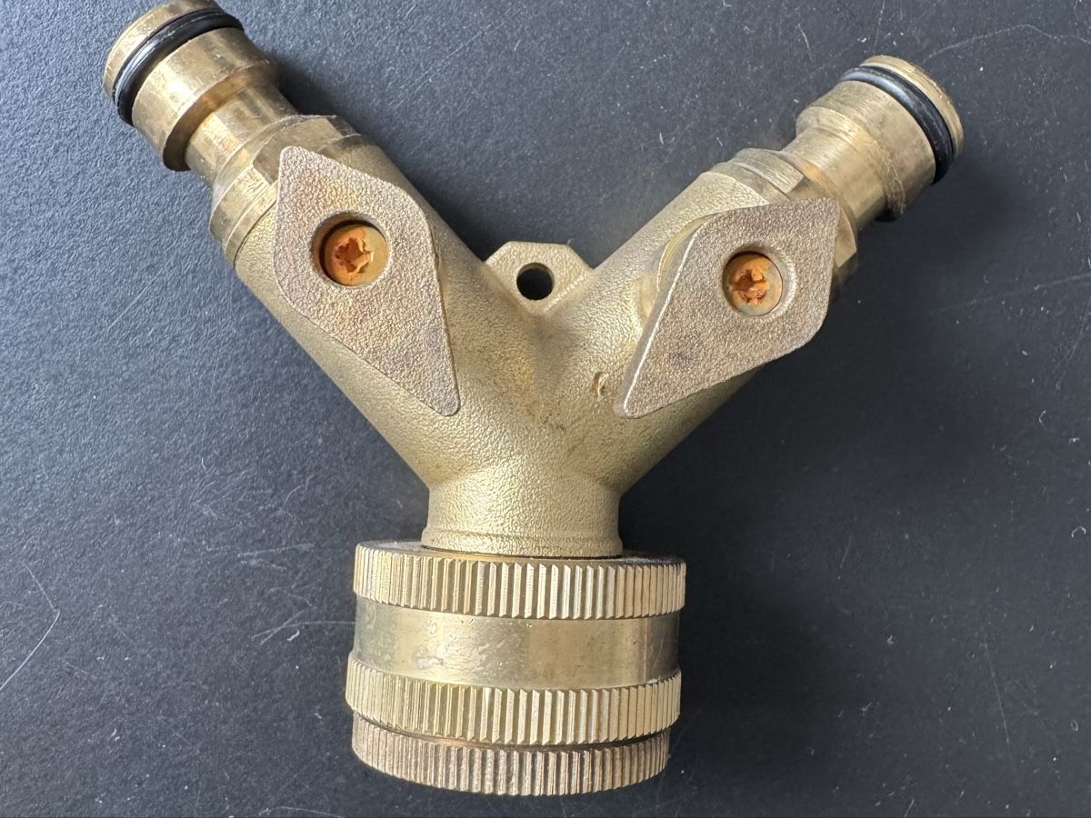 Rubinetteria: bevo Zweiwegeventil Messing - Manufactum - NP 42.90 – Nuovo (secondo la descrizione) da St.Gallen venduto da Isnisodo 1