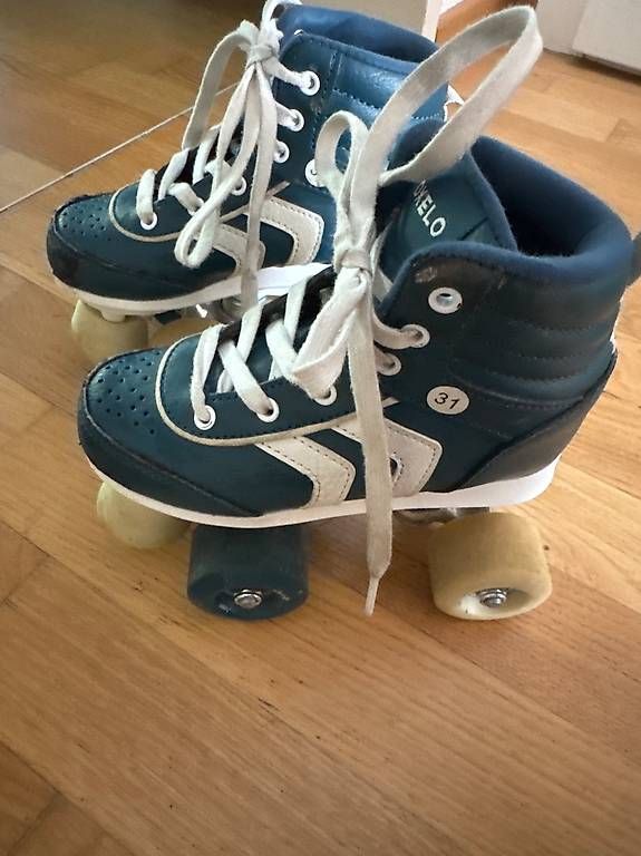 Pattini in linea & Pattini a rotelle: Kinder Rollschuhe Grösse 31 – Usato da Ittigen venduto da Noelle26