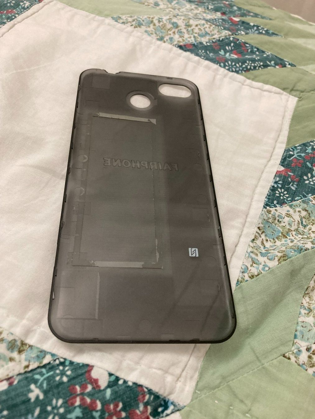 Fairphone Cover & Protezioni schermo: Fairphone 3 Battery Cover – Usato da Rorschach venduto da mon_cyq9 1