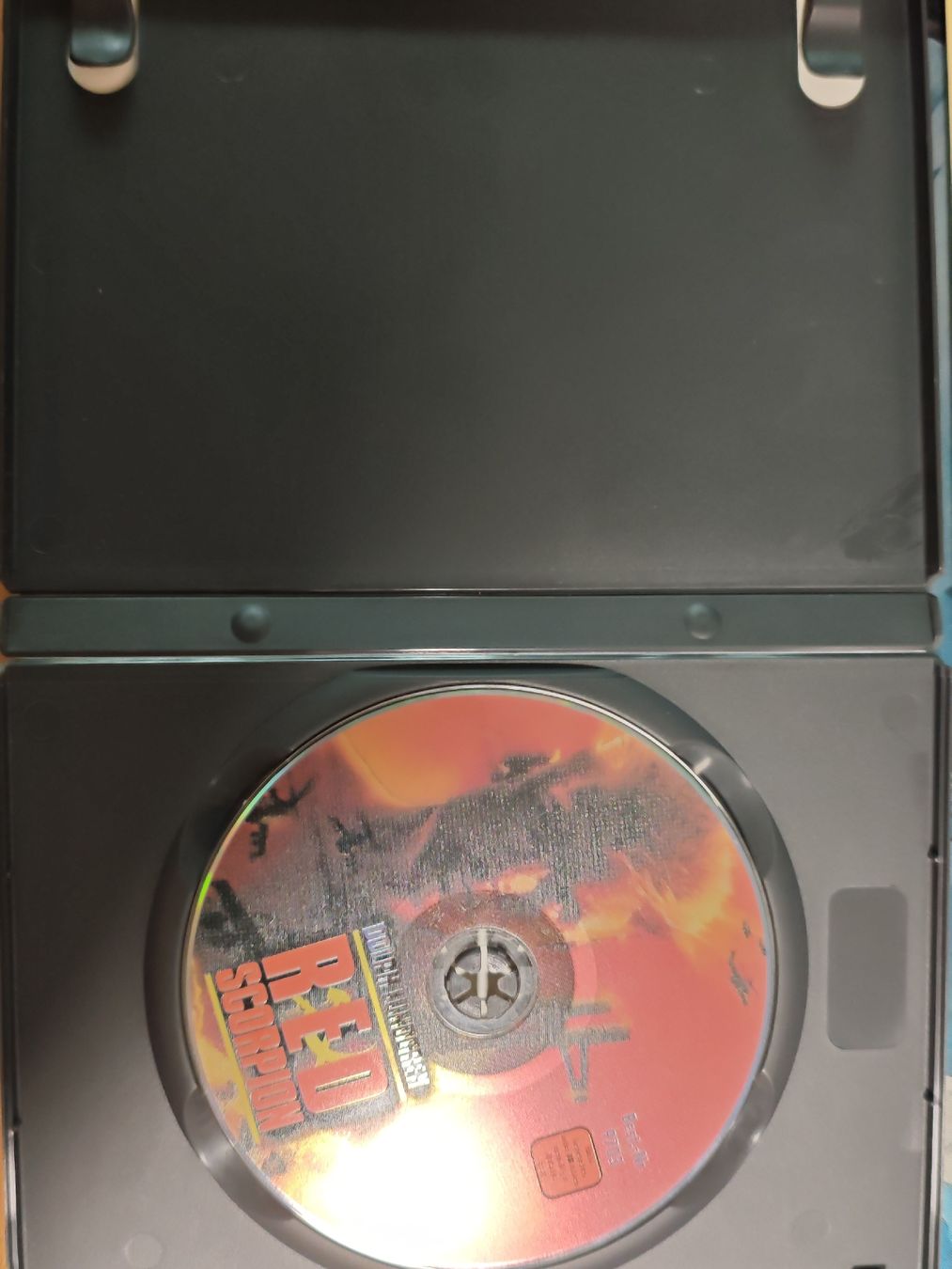 Tutti i DVDs: Red Scorpion  – Usato da Laufenburg venduto da Toni5010 2