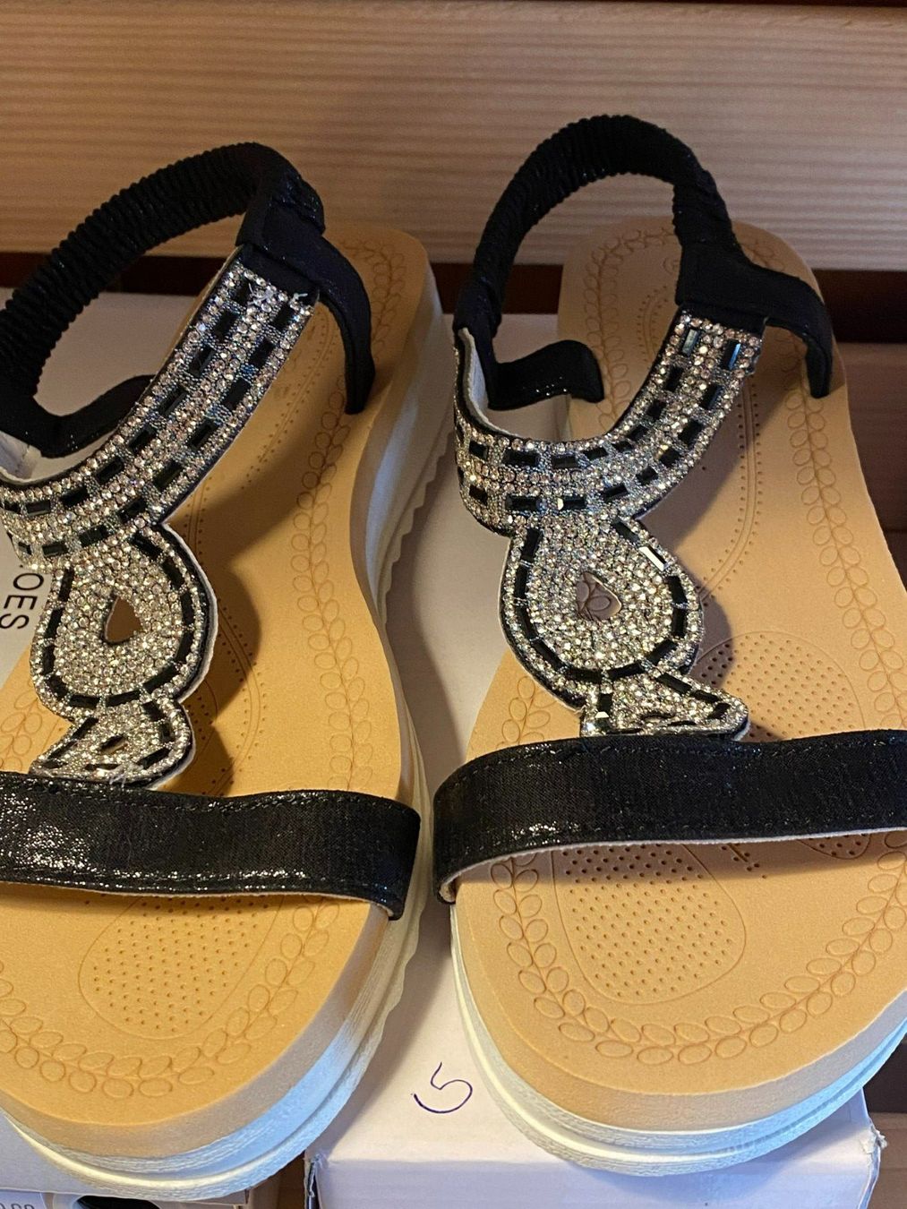 Damenschuhe: DAMEN SANDALEN,SCHWARZ-SILBER – Neu und originalverpackt aus Meienried von ManuelaBoutique 3
