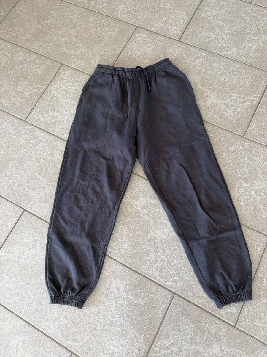 Hosen: Jogginghose dunkelgrau Gr.XS  – Gebraucht aus Schöftland von nevio74