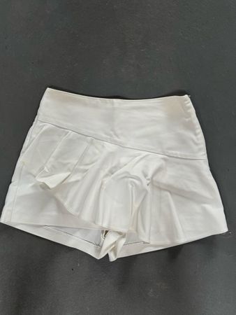 Zara White Ruffle Shorts, Size S