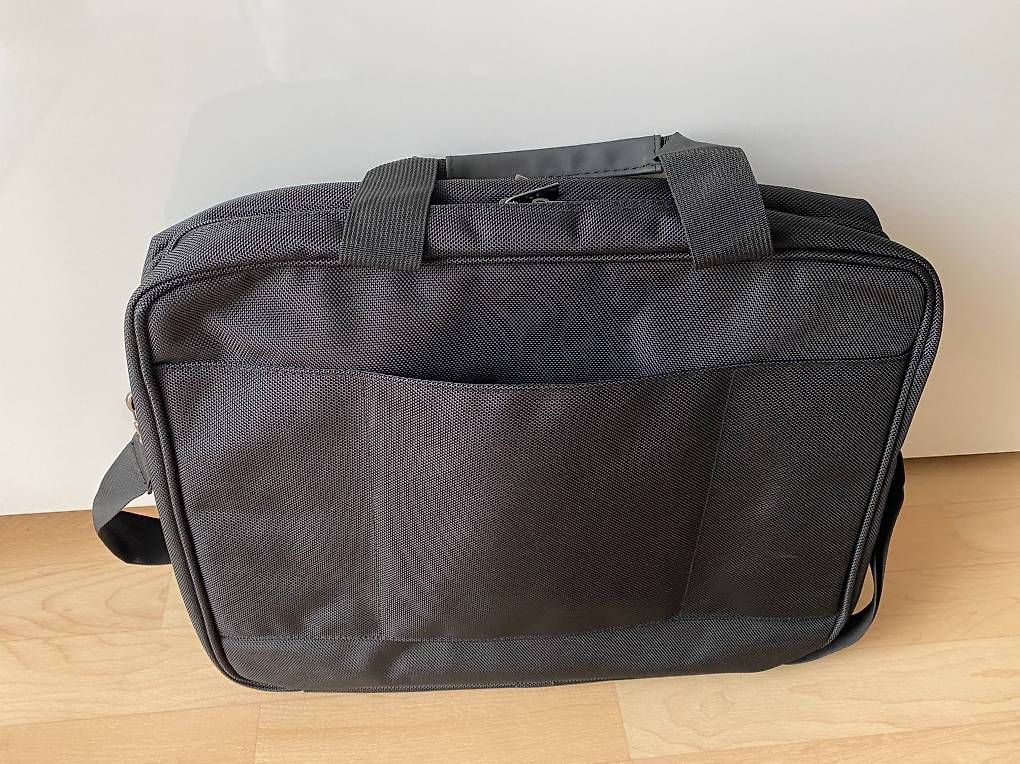 Taschen: Laptoptasche, Notebook Tasche, schwarz – Gebraucht aus Zürich von nad_7gzh 1
