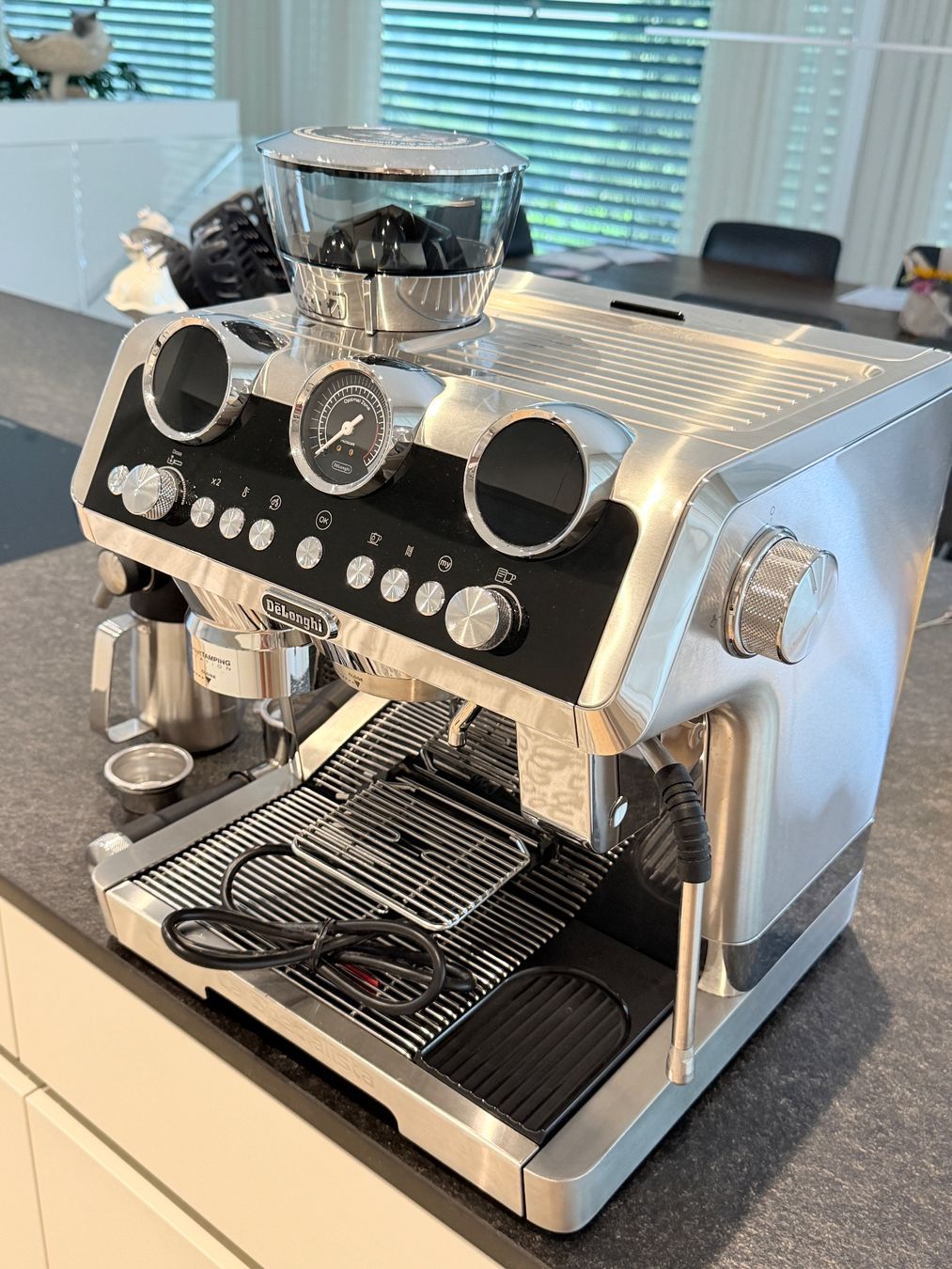 De'Longhi Kaffeemaschinen & Espressomaschinen: De Longhi La Specialista Maestro – Gebraucht aus Rorbas von 9757paul 2