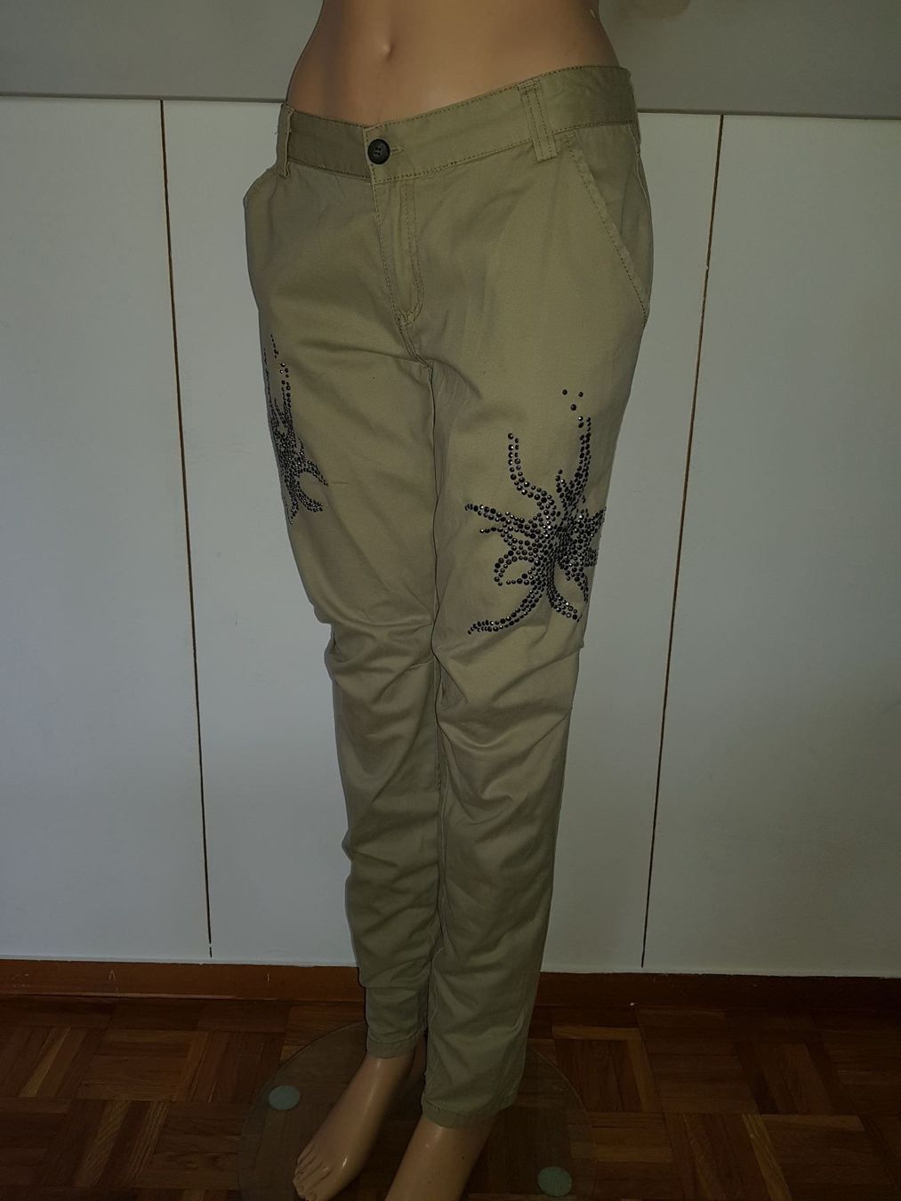 Hosen: AMISU Pantalon / Hose Taille / Grosse 36 – Gebraucht aus Cossonay-ville von Super-Price-Quality 4