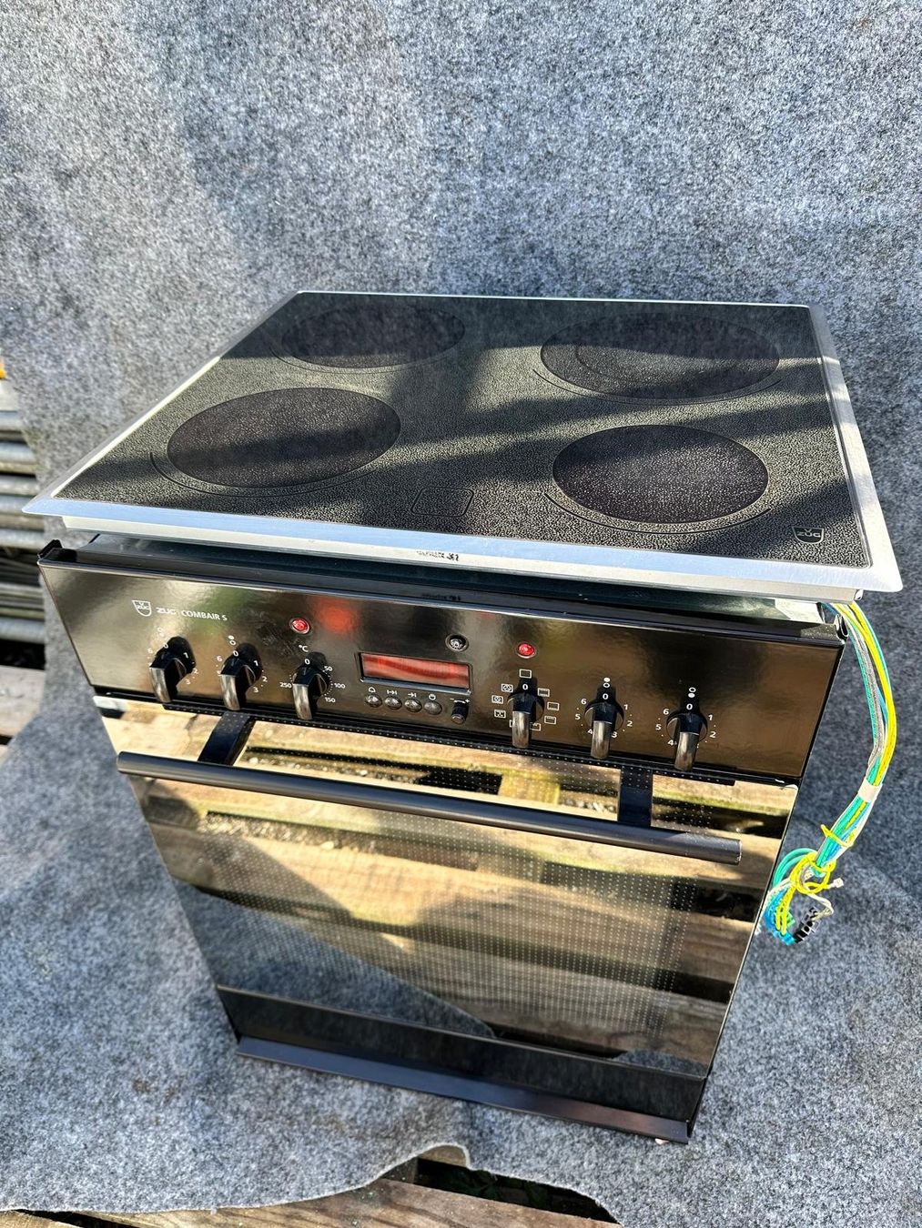 V-Zug Forni: Backofen mit Glaskeramik V-ZUG – Usato da Spreitenbach venduto da Space_X 2