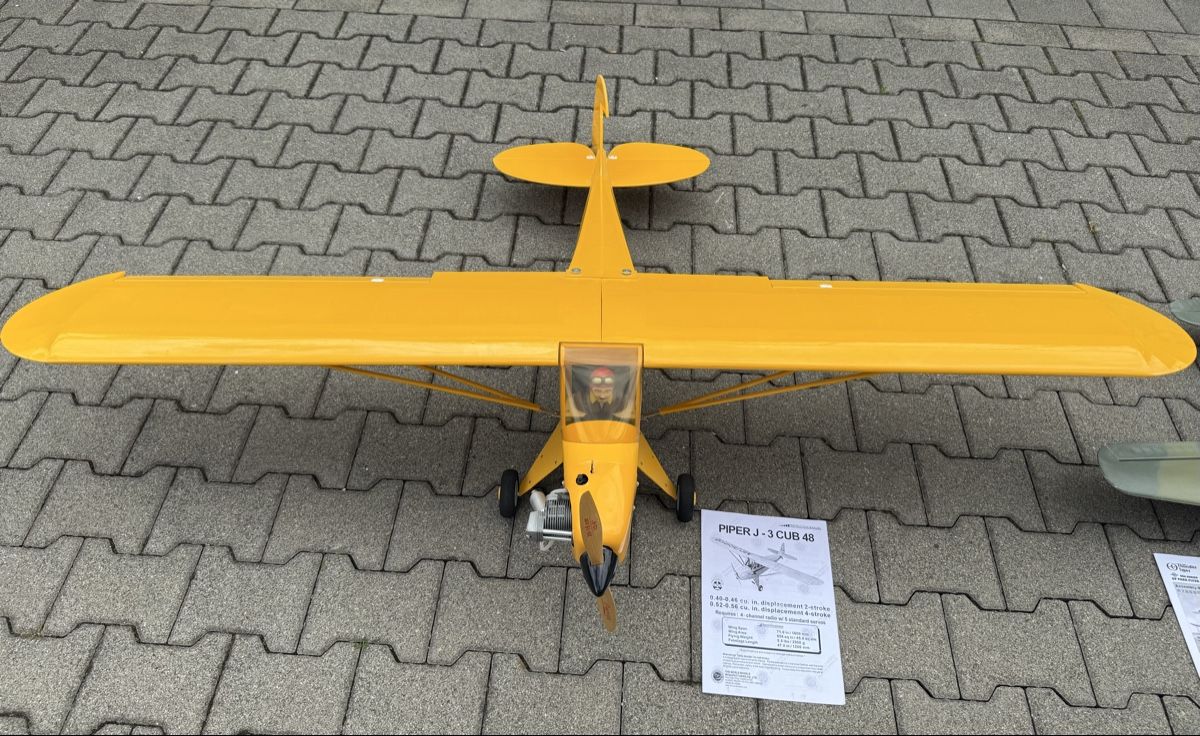 Kit di modellismo & Modellini statici: Modell Flieger Sammlerstücke – Usato da Zihlschlacht venduto da Fruechteschmitte 9