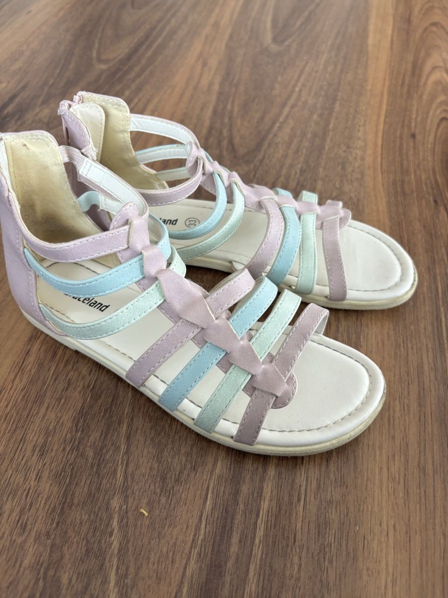Scarpe per ragazze: Sandalette Gr. 33 – Usato da Büsserach venduto da Zimtstaernli19 1