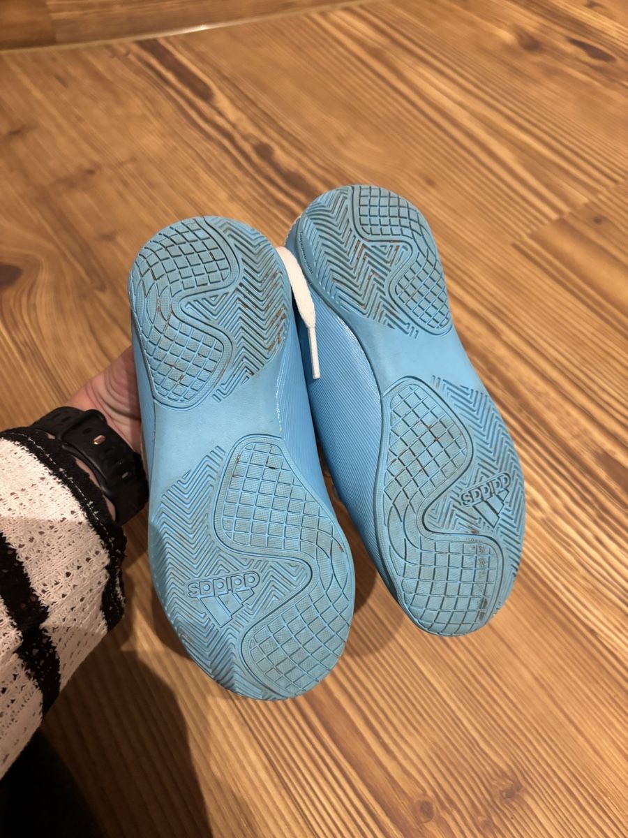 Adidas Schuhe für Jungen: Fussballschuhe Adidas Gr.28 – Gebraucht aus Vilters von 5111984 1