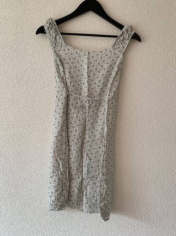 Vestiti: SÜSSES BLUMENKLEID GR.S – Usato da Brugg AG venduto da olamim 1