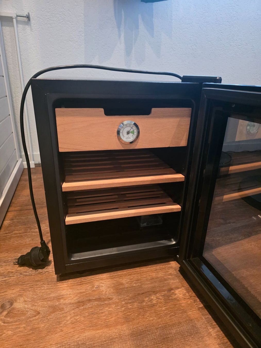 Humidor per sigari: Klarstein Humidor – Usato da Neuhausen venduto da Huegin 1
