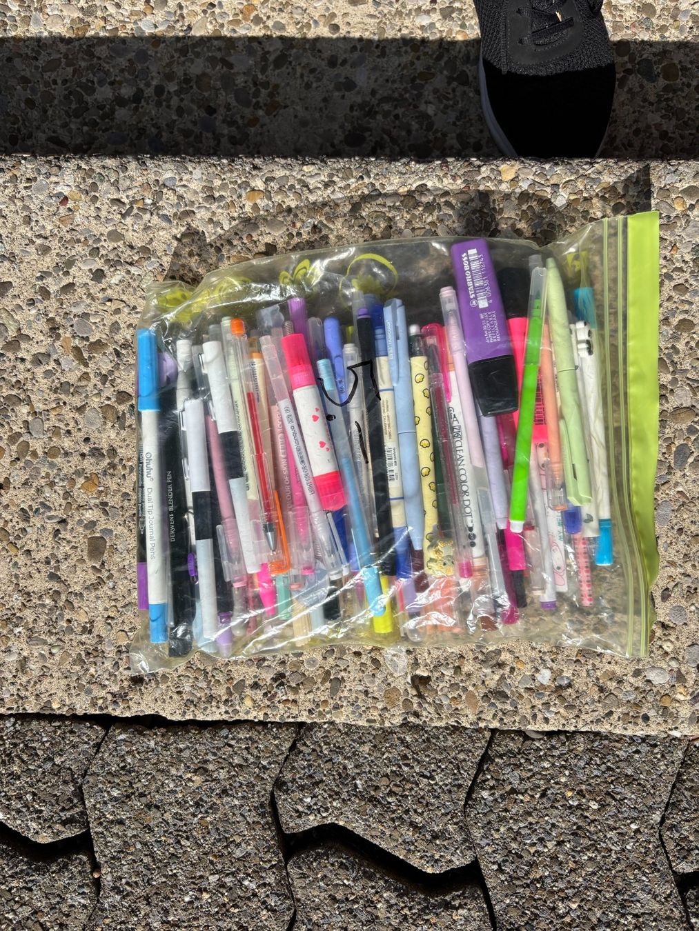 Stifte & Marker: Stifte-Set – Gebraucht aus Olten von Sonjason
